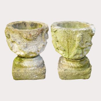 Pair of Small Urns 